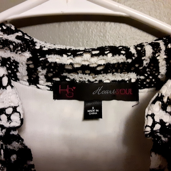 H&S black and white top - Picture 3 of 4